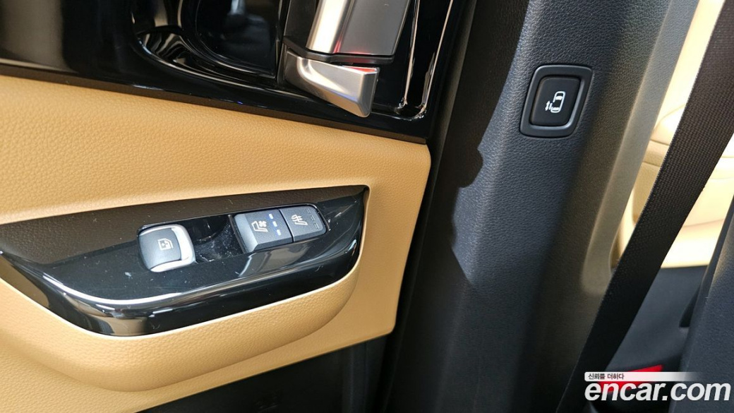Kia Carnival 9-Seater Signature, 2023