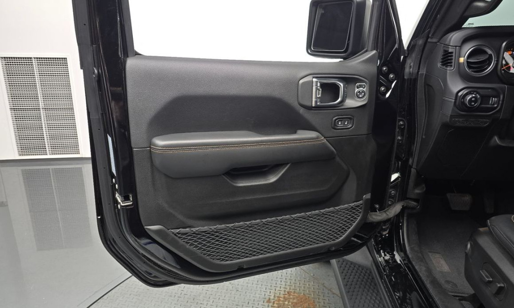 Jeep Wrangler 2.0 Sahara Power Top 4Door, 2025