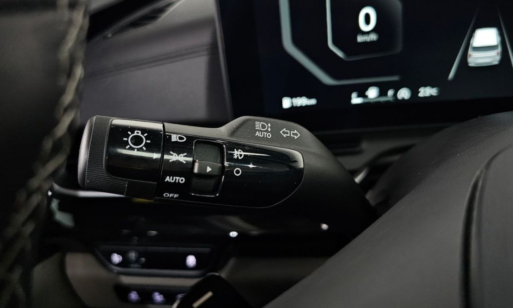 Kia Carnival 7-Seater Gravity, 2025