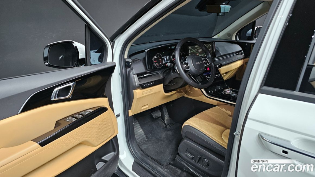 Kia Carnival 9-Seater Noblesse, 2023