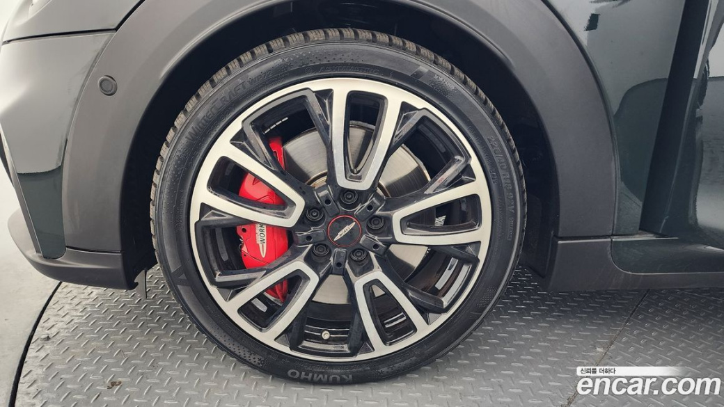 Mini Cooper JCW, 2024