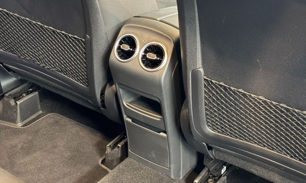 Mercedes-Benz GLB-Class GLB250 4MATIC, 2025