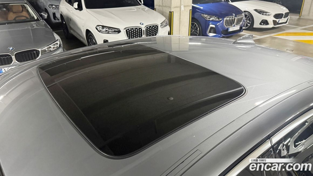 BMW 5-Series 523d Luxury, 2023