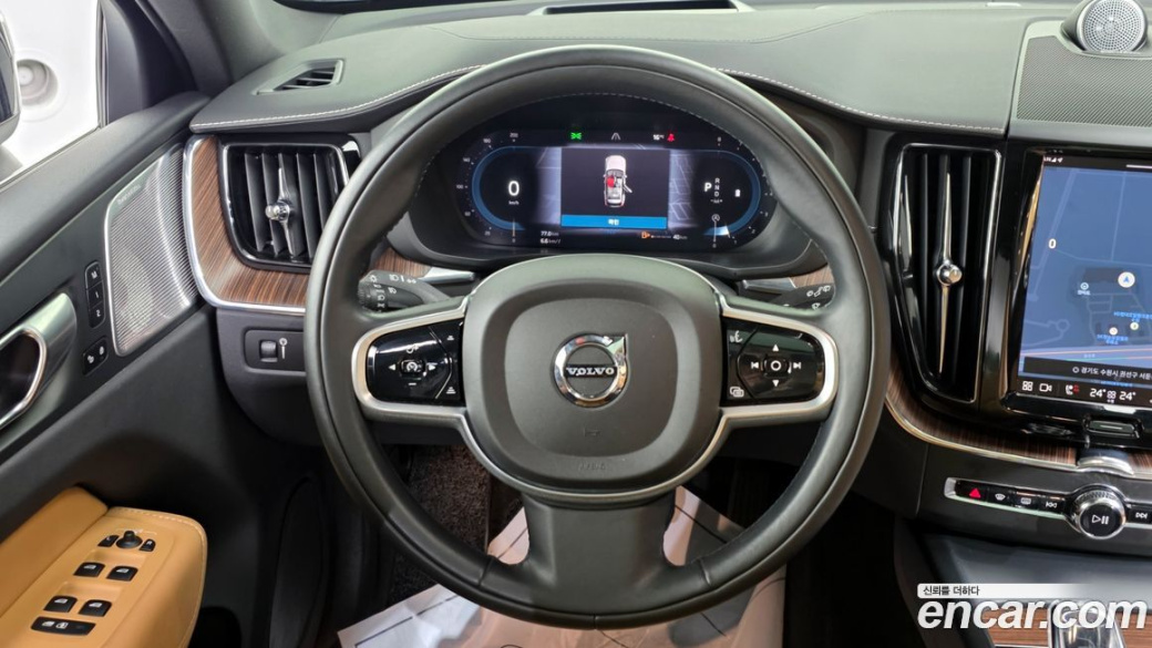 Volvo XC60 B5 Inscription, 2022