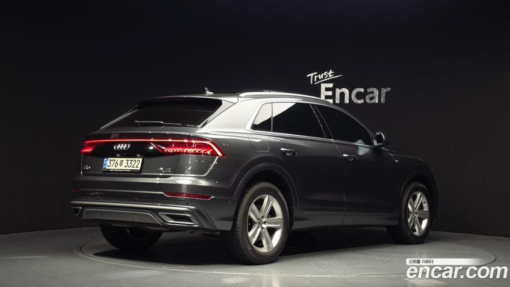 Audi Q8 45 TDI Quattro Premium, 2021