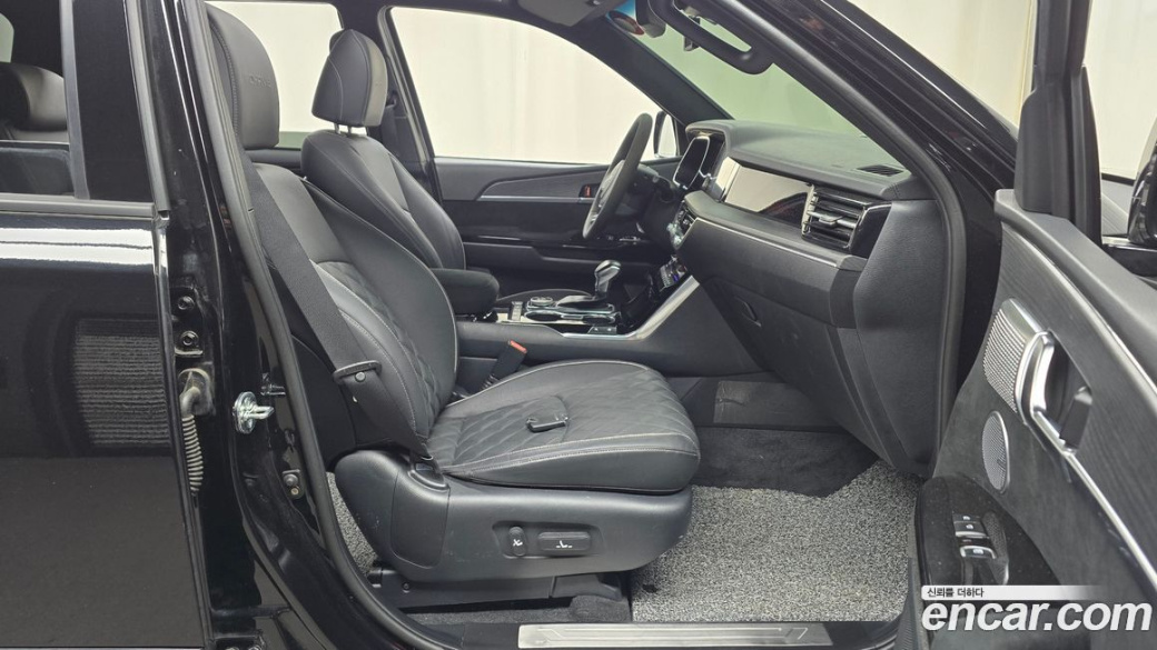 Kia Mohave Diesel 3.0 4WD 6-Seater, 2023