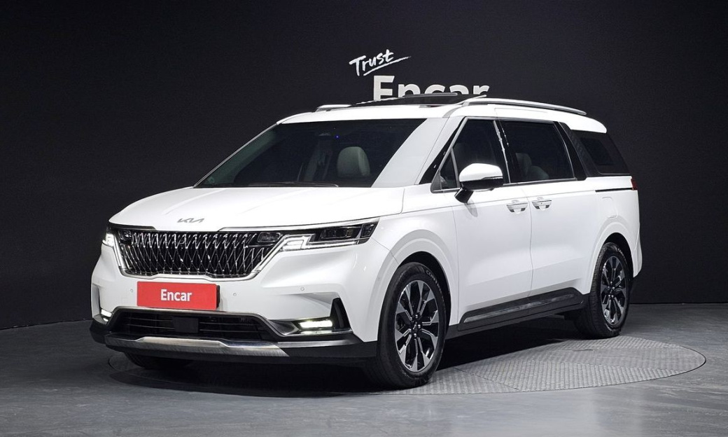 Kia Carnival 9-Seater Signature, 2023