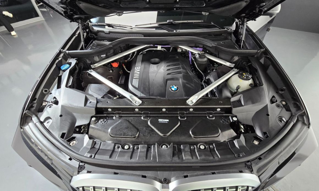 BMW X7 xDrive 40i M Sport 6STR, 2025