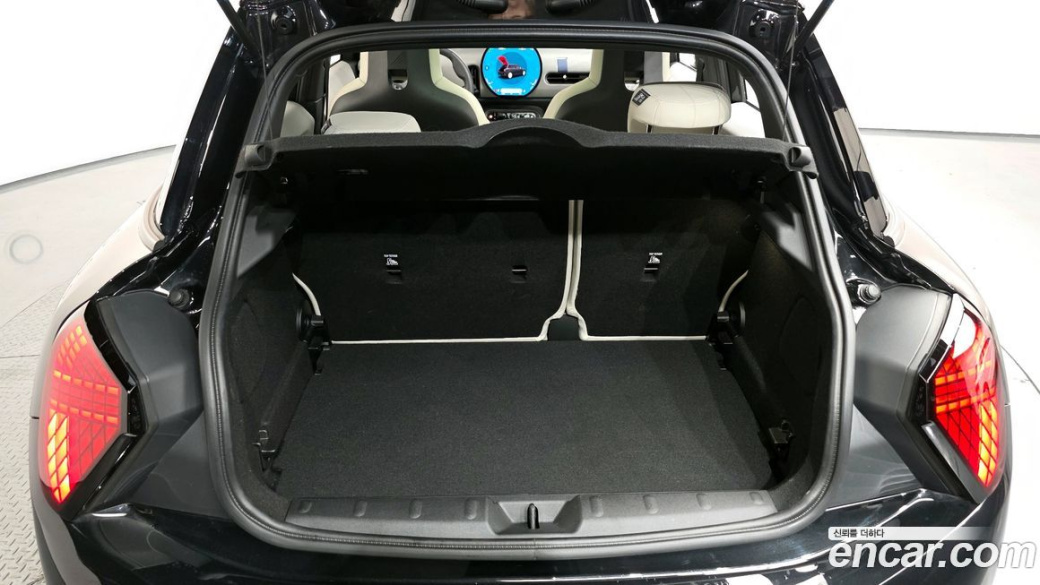 Mini Cooper 5 Door Favoured, 2025