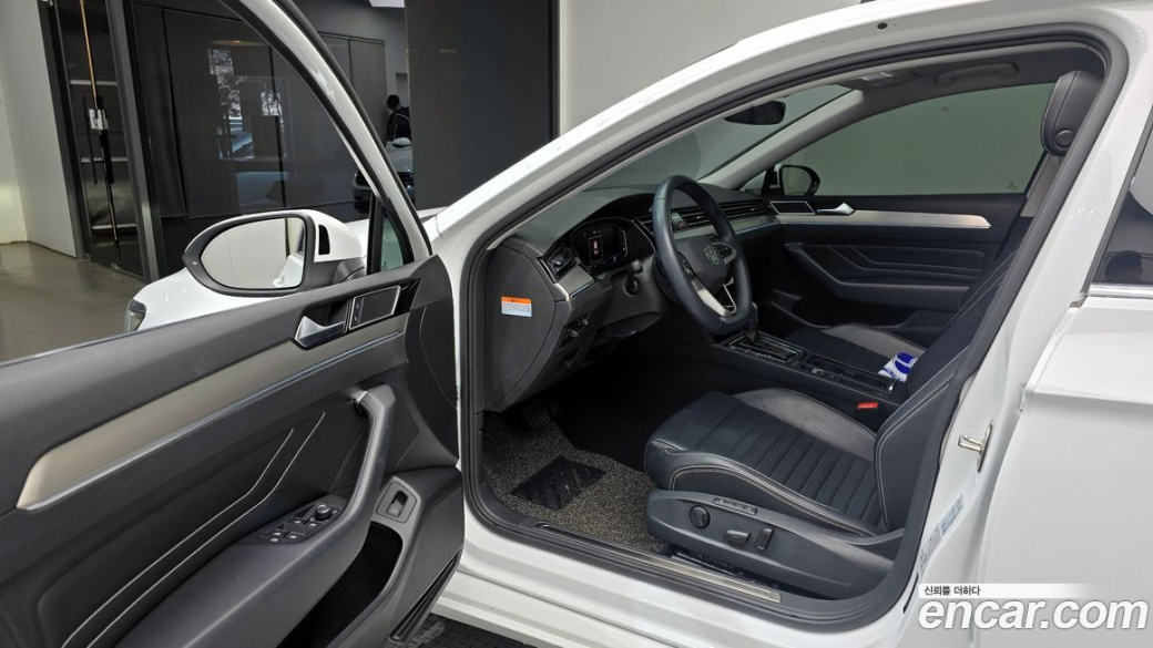 Volkswagen Passat 2.0 TDI Prestige, 2022