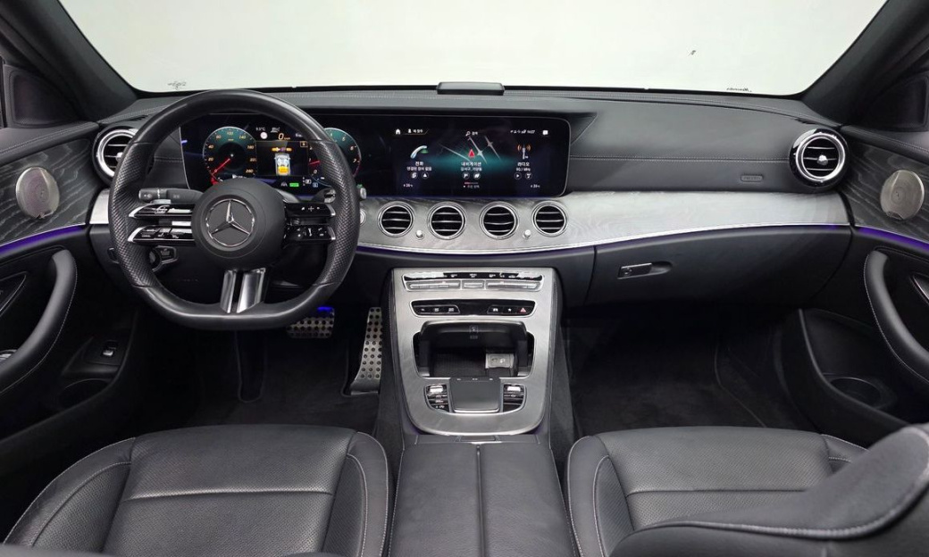 Mercedes-Benz E-Class E350 4MATIC AMG Line, 2022