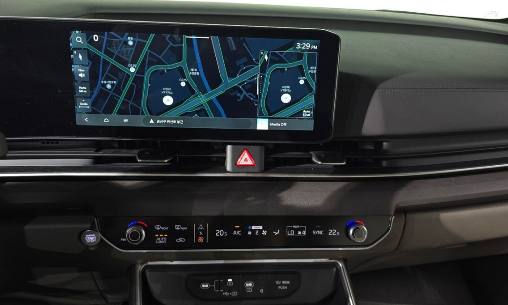 Kia Carnival 9-Seater Hi Limousine (Special Vehicle), 2025