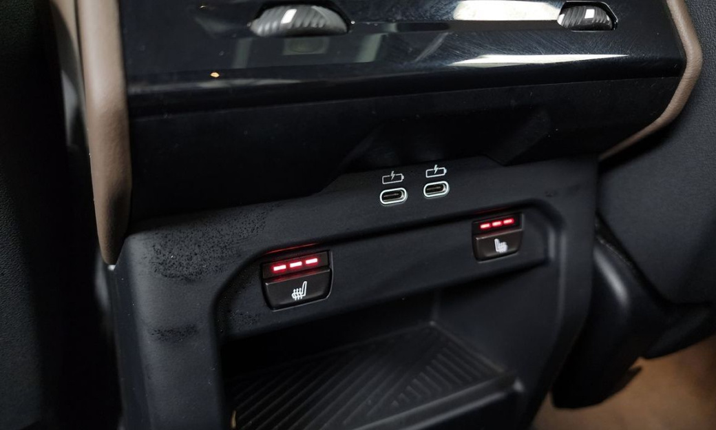 BMW 5-Series 520i, 2024