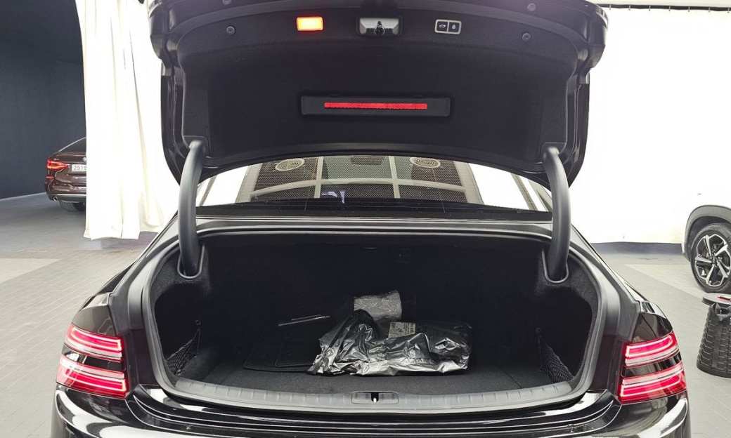 Genesis G80 Gasoline 2.5 Turbo AWD, 2025