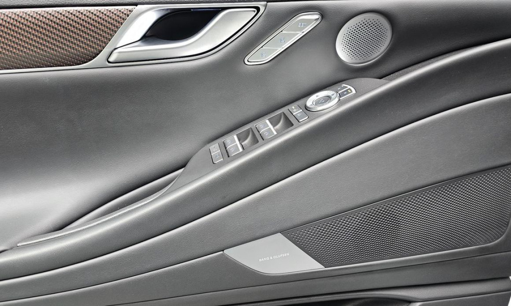 Genesis G80 Gasoline 2.5 Turbo AWD, 2025