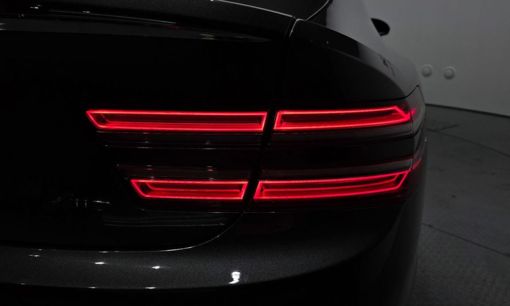 Genesis G80 Gasoline 2.5 Turbo AWD, 2024