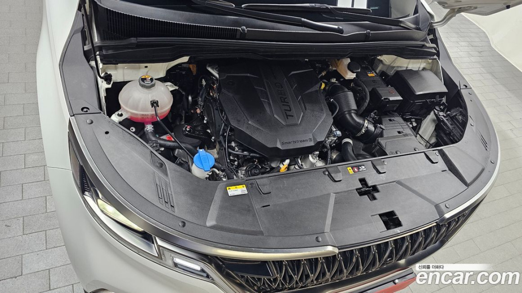 Kia Carnival 7-Seater Signature, 2023