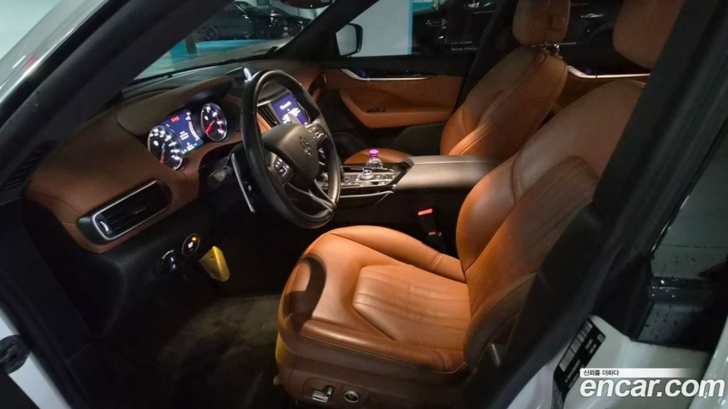 Maserati Levante 2.0 GT AWD, 2022