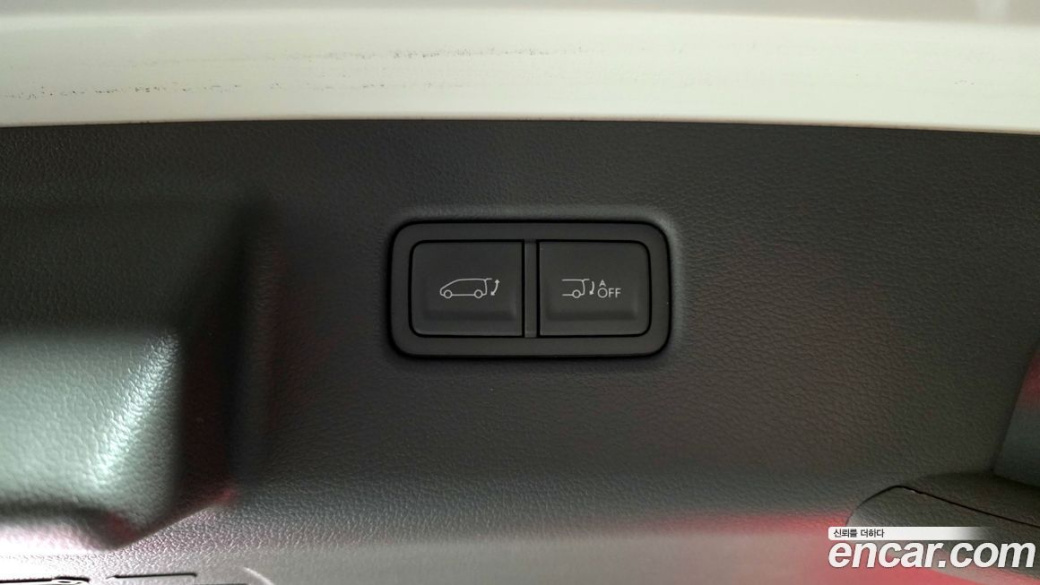 Hyundai Staria 4WD Lounge 9-Seater, 2022