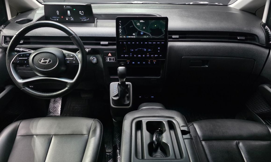 Hyundai Staria Tourer 9-Seater, 2025
