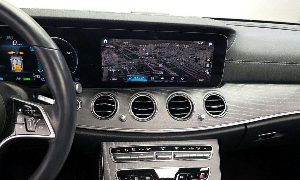 Mercedes-Benz E-Class E350 4MATIC Avantgarde, 2022