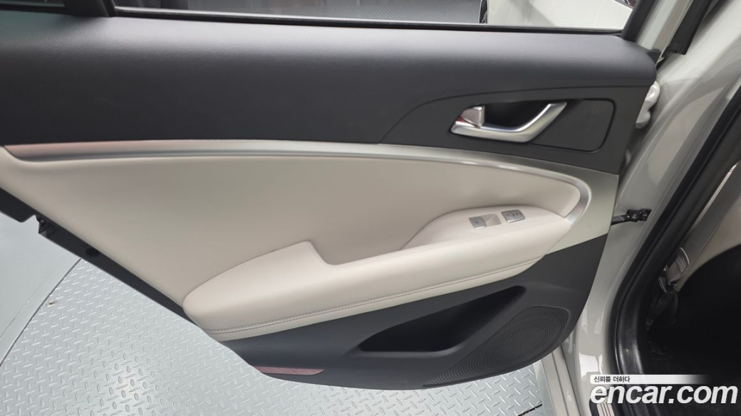 Genesis G70 Gasoline 2.5T 2WD, 2024