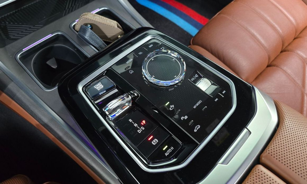 BMW 7-Series 740i sDrive Design Pure Excellence, 2023