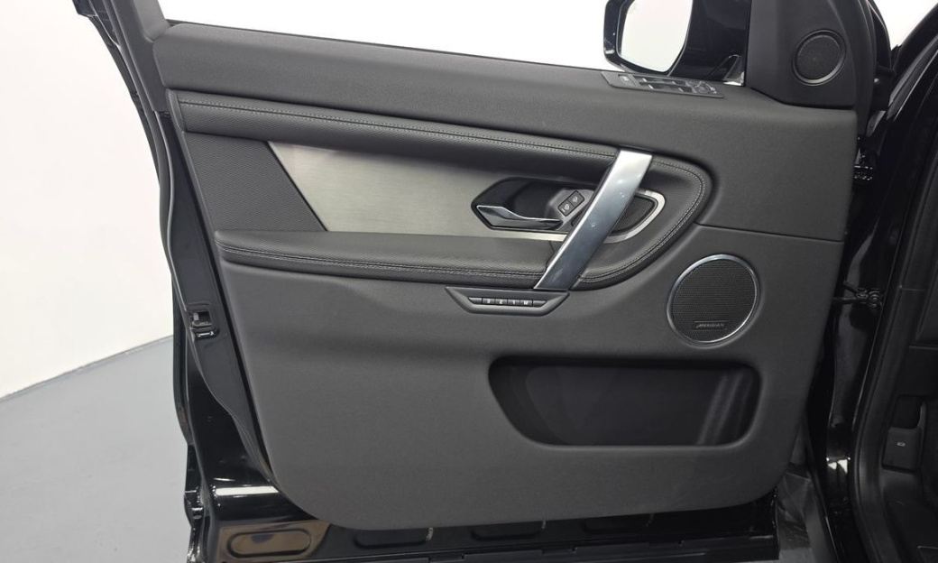 Land Rover Discovery Sport P250 Dynamic SE, 2025