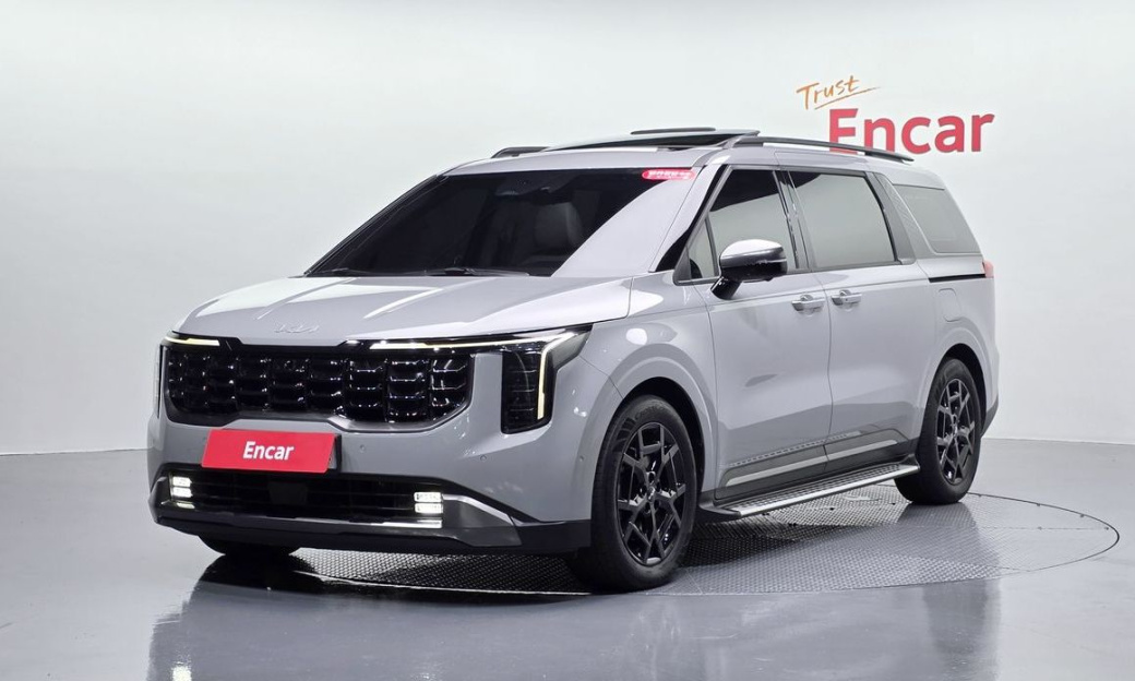 Kia Carnival 7-Seater Gravity, 2025