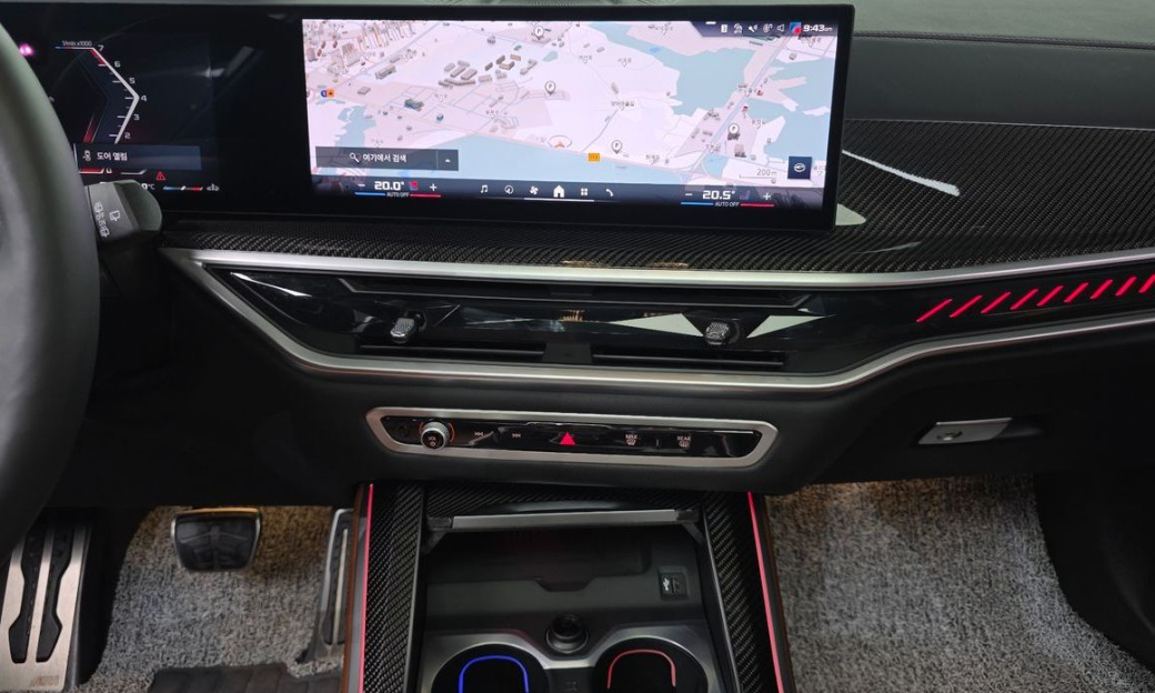 BMW X5 M60i, 2025