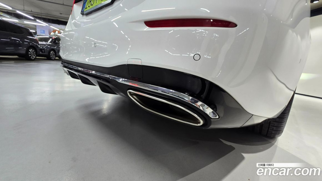 Mercedes-Benz S-Class S500L 4MATIC, 2025