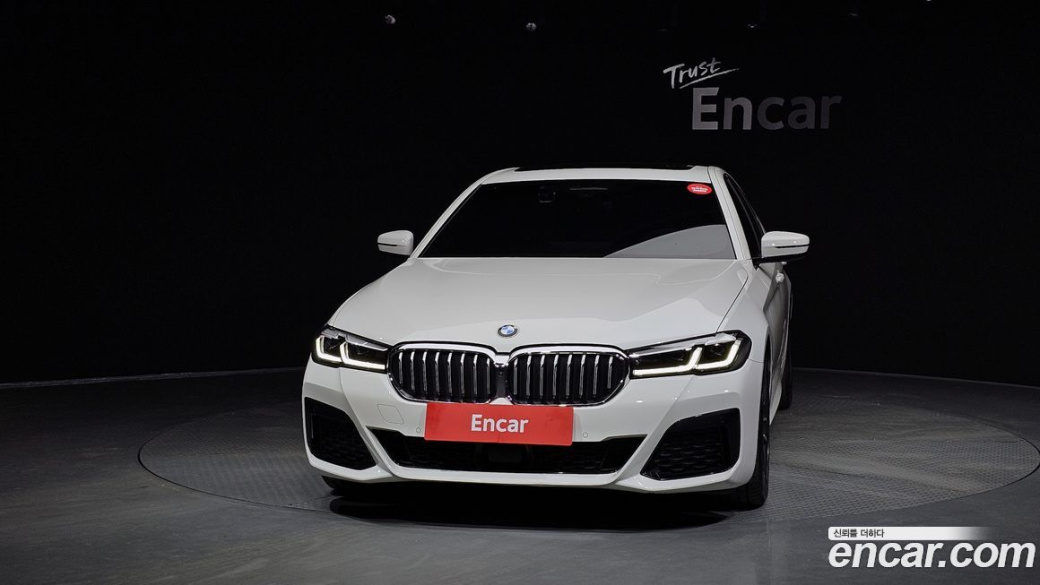 BMW 5-Series 520i M Sport, 2022