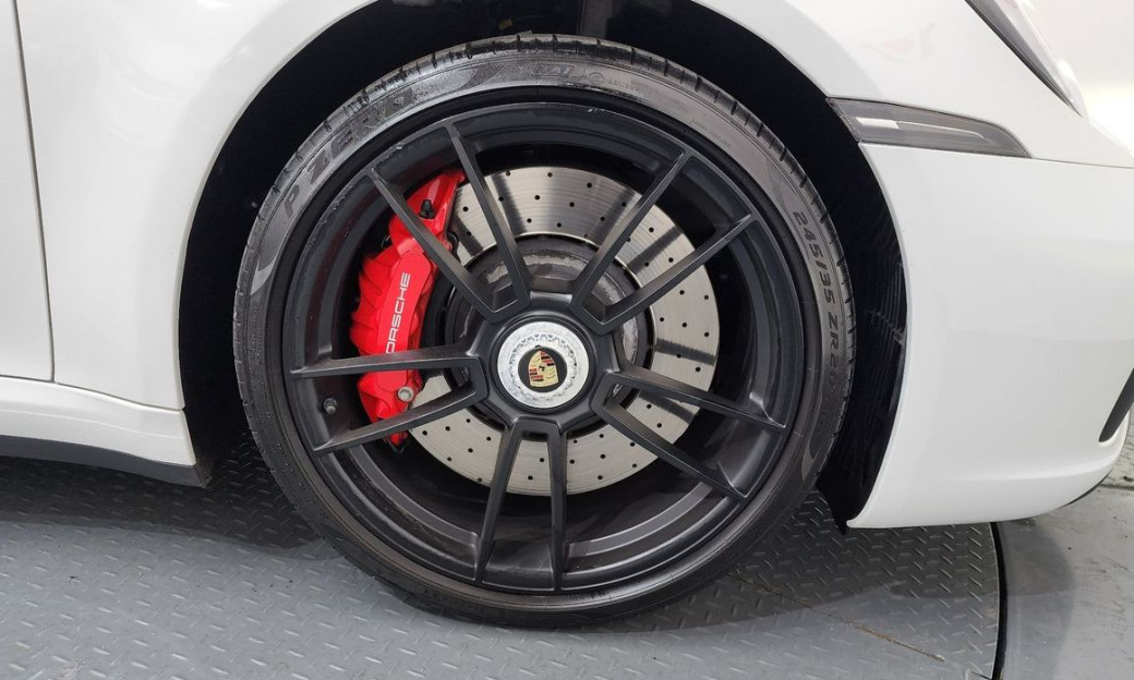 Porsche 911 Carrera GTS Cabriolet, 2022