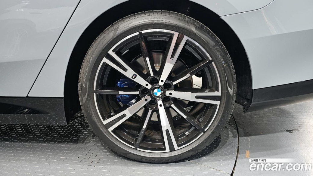 BMW 5-Series 530i xDrive M Sport, 2025