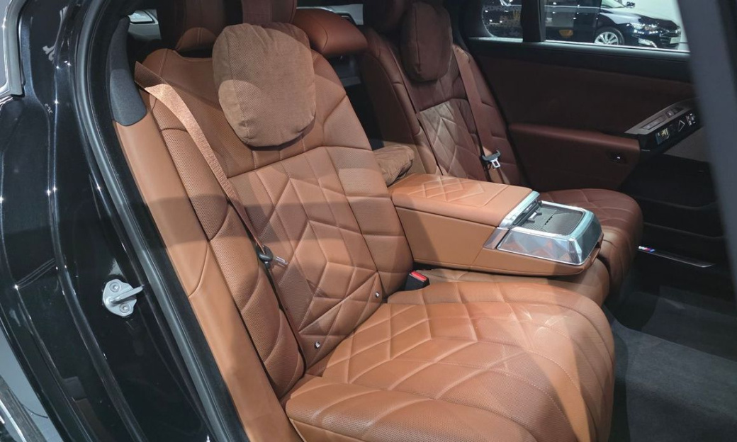 BMW 7-Series 740i xDrive M Sport, 2024