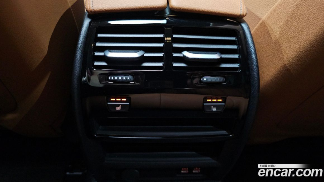 BMW 5-Series 520i Luxury, 2023