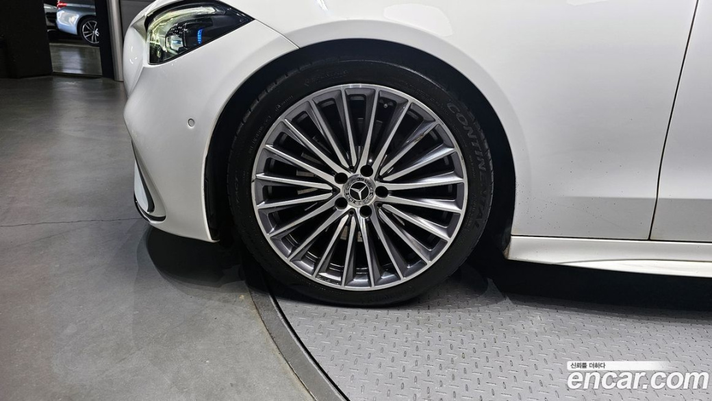 Mercedes-Benz C-Class C300 4MATIC AMG Line, 2023