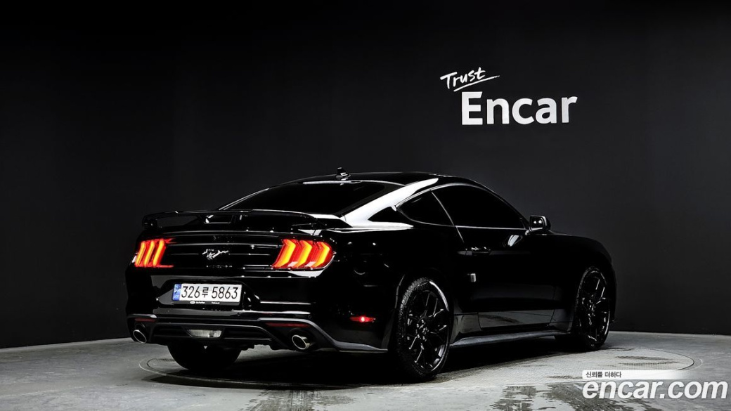 Ford Mustang Coupe, 2023