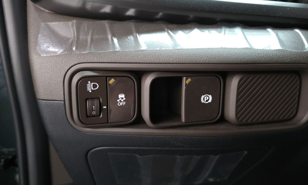 Kia Tasman 2.5T Gasoline 4WD, 2026