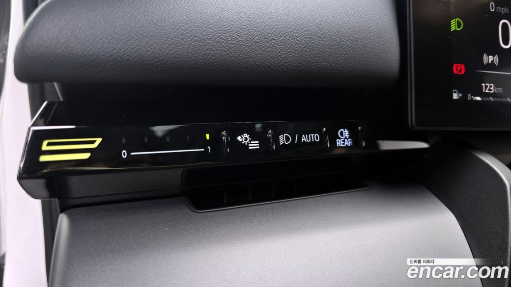 BMW 5-Series 520i, 2024
