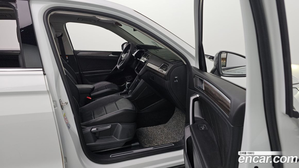 Volkswagen Tiguan 2.0 TSI Prestige, 2023