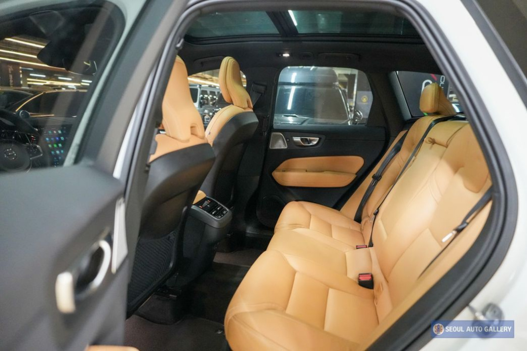 Volvo XC60 B5 Ultimate Bright, 2024