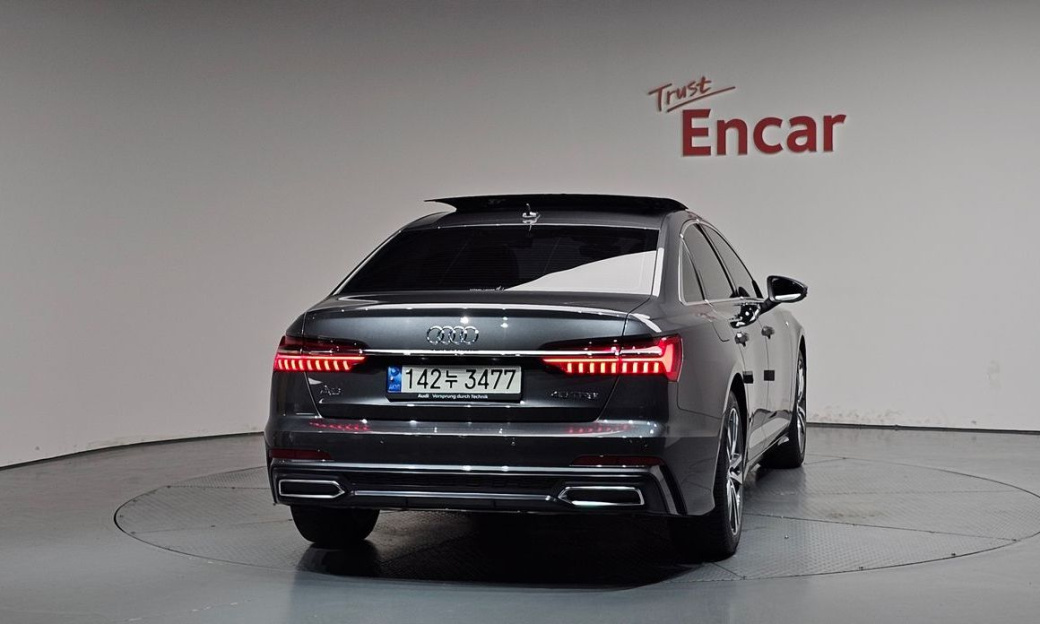 Audi A6 45 TFSI Premium, 2022