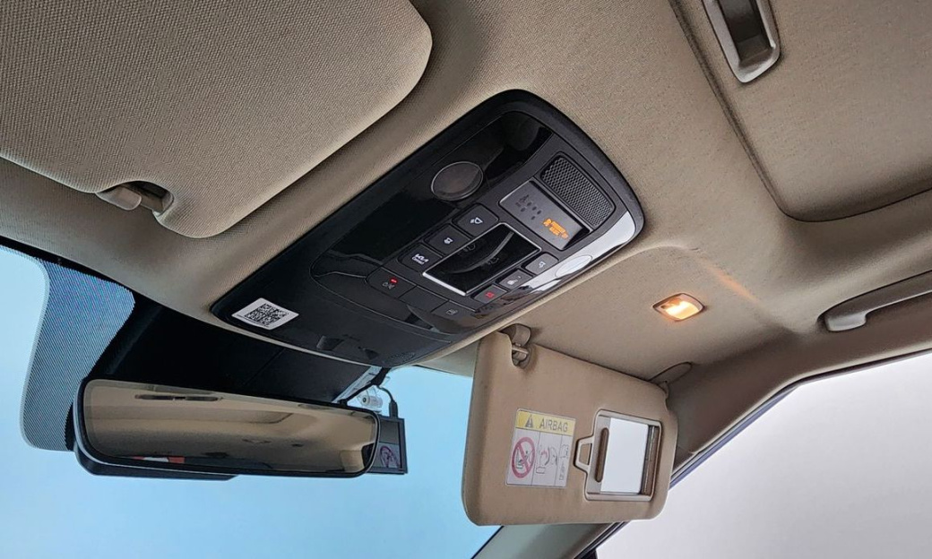 Kia Carnival 7-Seater Signature, 2022
