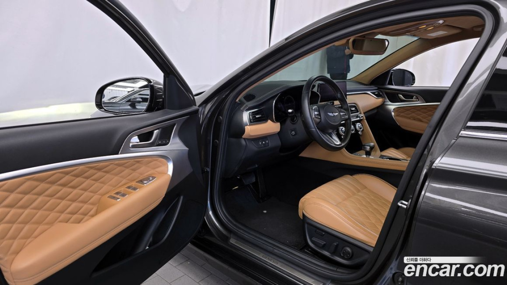 Genesis G70 Gasoline 2.0T 4WD, 2022