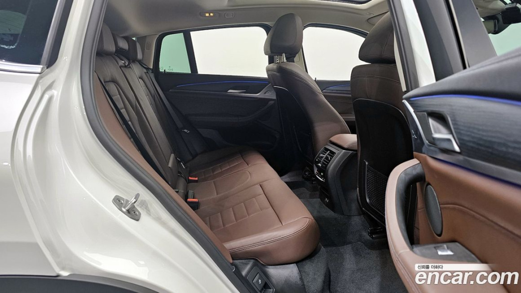 BMW X4 xDrive20i xLine, 2025