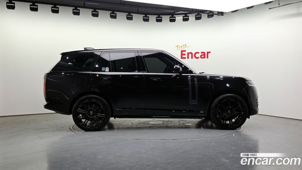 Land Rover Range Rover P530 Autobiography, 2025