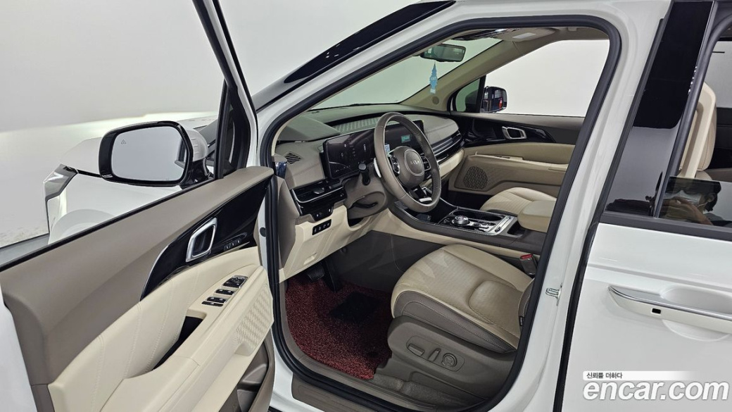 Kia Carnival 7-Seater Signature, 2024