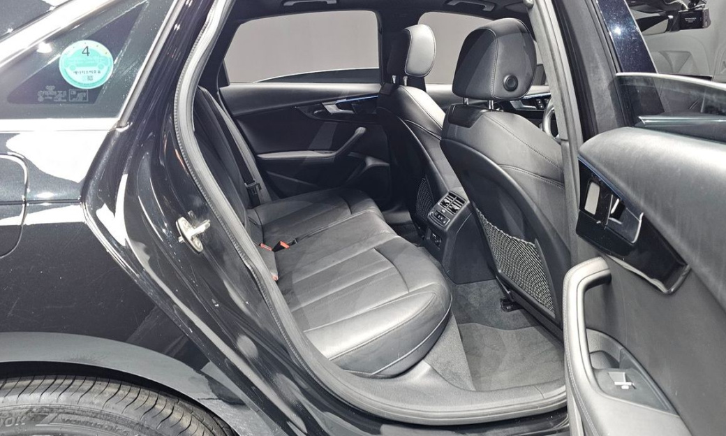 Audi A4 45 TFSI Quattro Premium, 2021