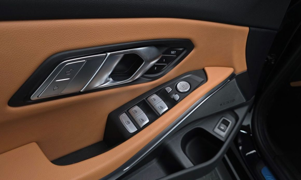 BMW 3-Series 320i M Sport, 2024